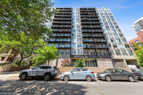450 W Briar Place 8M Chicago IL 60657