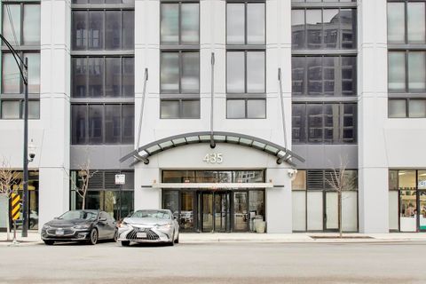 Tiny photo for 435 W ERIE Street #701, Chicago, IL 60654 (MLS # 12628196)