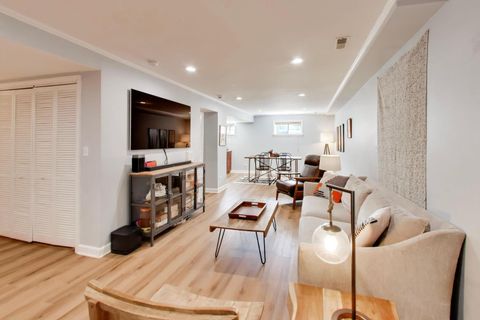 Tiny photo for 1953 W FOSTER Avenue #1, Chicago, IL 60640 (MLS # 12574584)