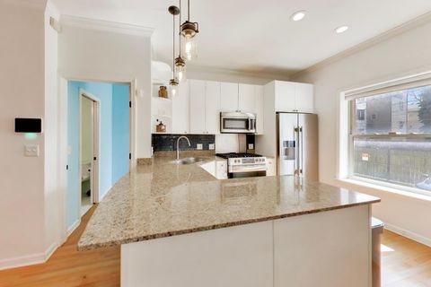 Tiny photo for 1953 W FOSTER Avenue #1, Chicago, IL 60640 (MLS # 12574584)