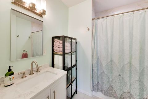 Tiny photo for 1953 W FOSTER Avenue #1, Chicago, IL 60640 (MLS # 12574584)