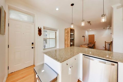 Tiny photo for 1953 W FOSTER Avenue #1, Chicago, IL 60640 (MLS # 12574584)