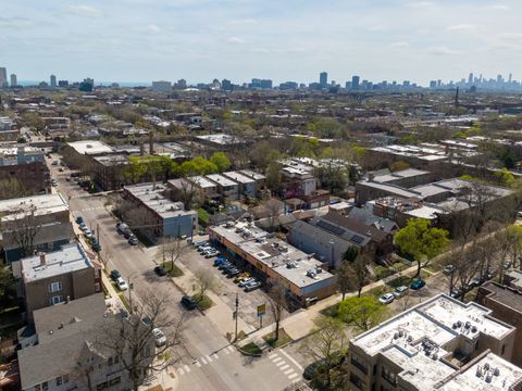 Tiny photo for 1953 W FOSTER Avenue #1, Chicago, IL 60640 (MLS # 12574584)