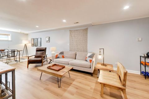 Tiny photo for 1953 W FOSTER Avenue #1, Chicago, IL 60640 (MLS # 12574584)