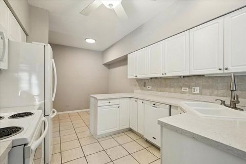 Tiny photo for 374 White Oak Lane #1190, Lake Barrington, IL 60010 (MLS # 12572379)