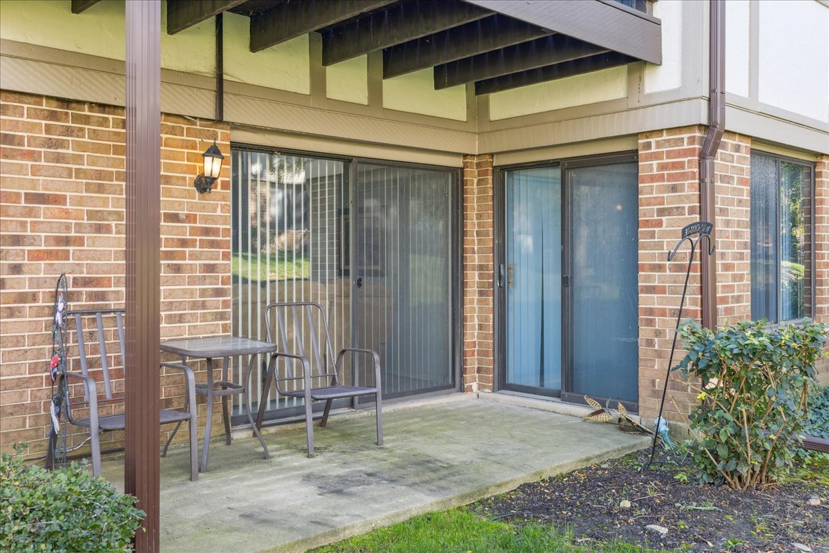 Palatine, Illinois 60074, United States, 3 Bedrooms Bedrooms, ,2 BathroomsBathrooms,Residential,Active,247308