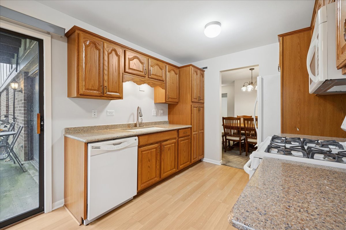 Palatine, Illinois 60074, United States, 3 Bedrooms Bedrooms, ,2 BathroomsBathrooms,Residential,Active,247308