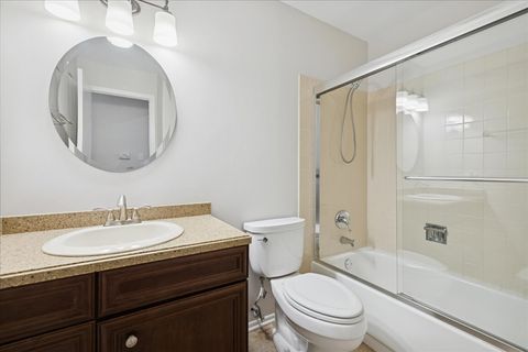 Tiny photo for 1010 E Glavin Court #1807, Palatine, IL 60074 (MLS # 12522628)