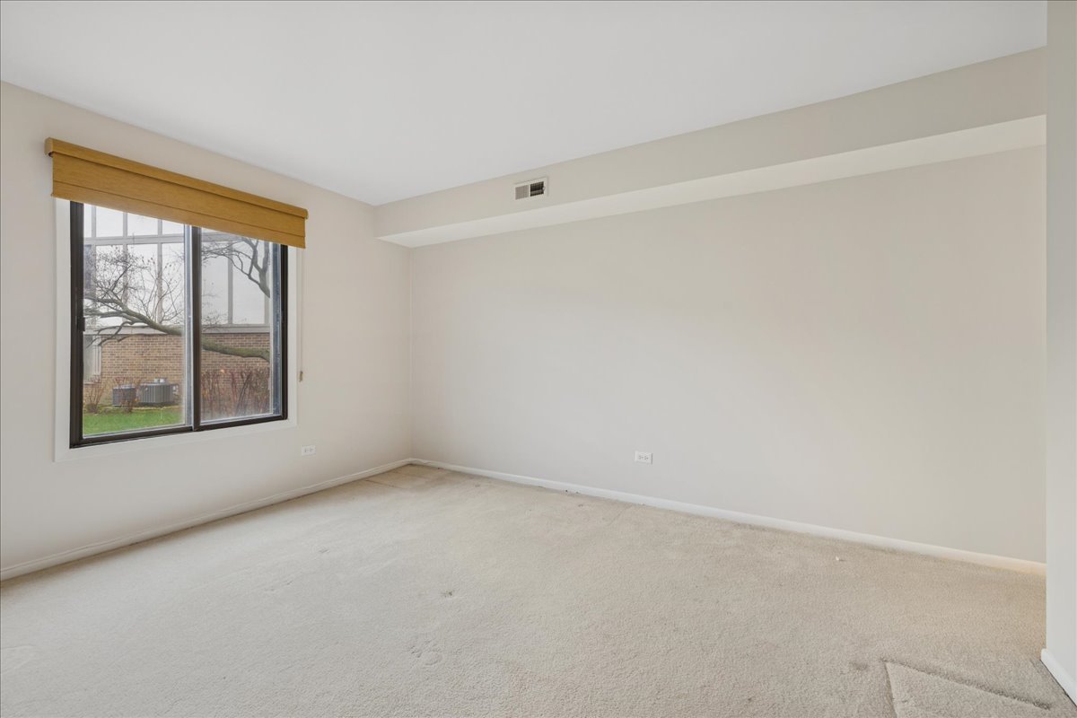 Palatine, Illinois 60074, United States, 3 Bedrooms Bedrooms, ,2 BathroomsBathrooms,Residential,Active,247308