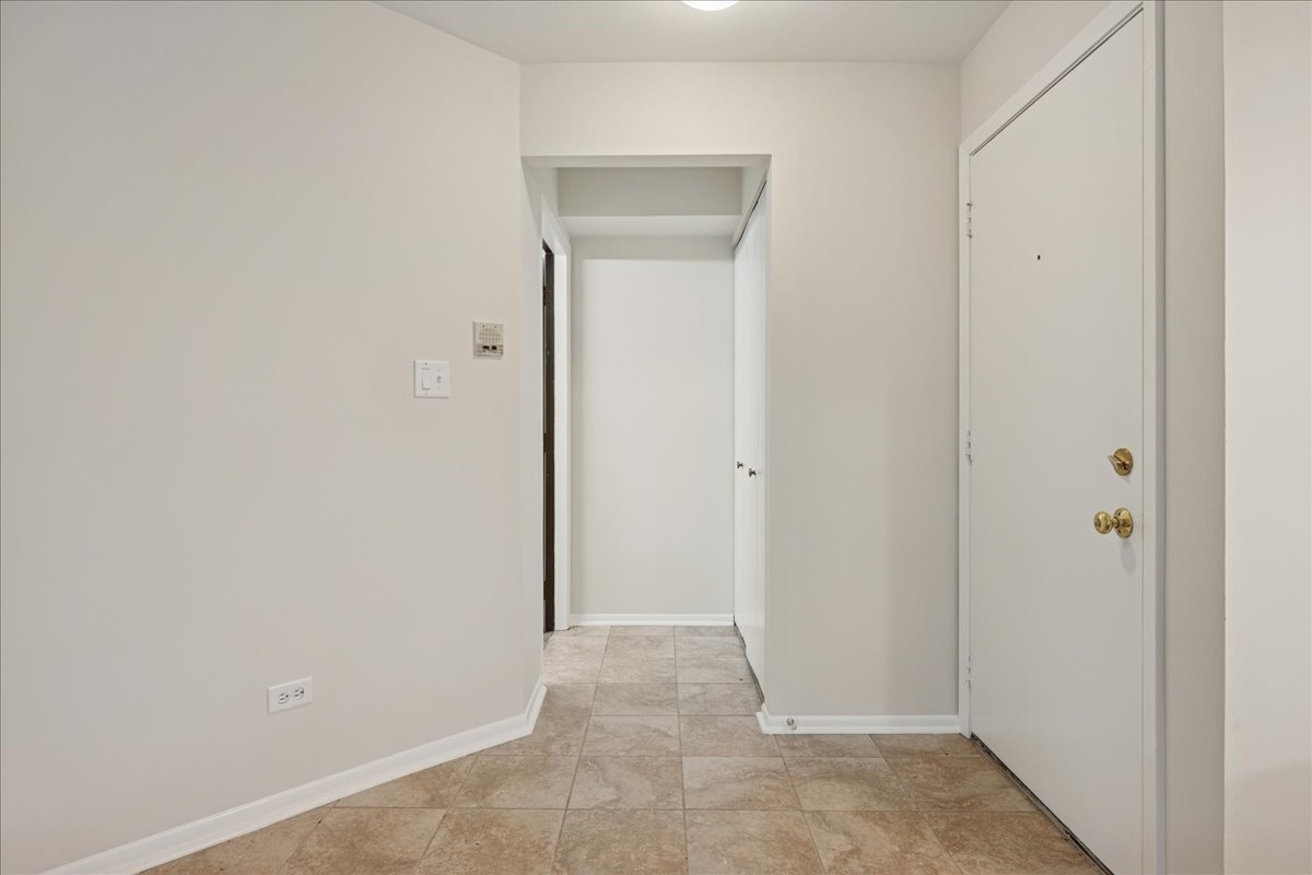 Palatine, Illinois 60074, United States, 3 Bedrooms Bedrooms, ,2 BathroomsBathrooms,Residential,Active,247308