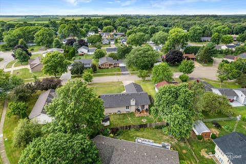 Tiny photo for 2004 Hawthorne Court, Plano, IL 60545 (MLS # 12727612)