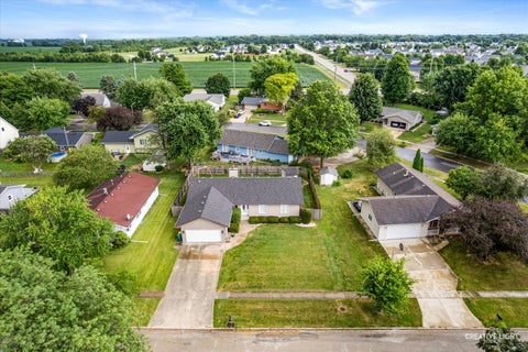 Tiny photo for 2004 Hawthorne Court, Plano, IL 60545 (MLS # 12727612)
