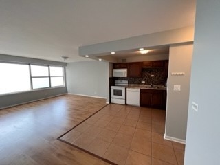 6157 N Sheridan Road 5E