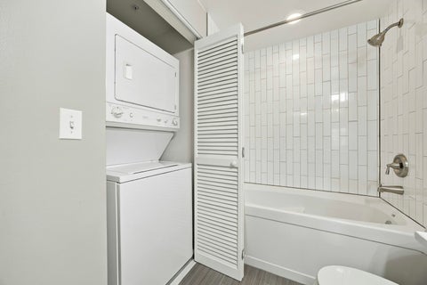 Tiny photo for 420 W Burlington Avenue #406, La Grange, IL 60525 (MLS # 12769431)