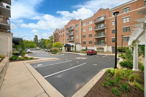 Tiny photo for 420 W Burlington Avenue #406, La Grange, IL 60525 (MLS # 12769431)