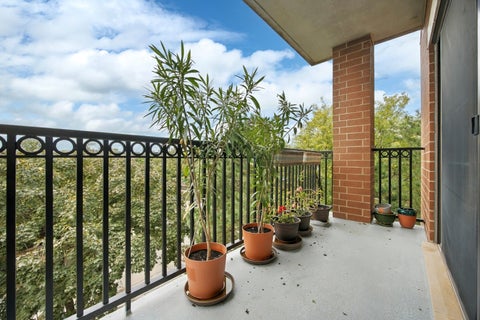 Tiny photo for 420 W Burlington Avenue #406, La Grange, IL 60525 (MLS # 12769431)