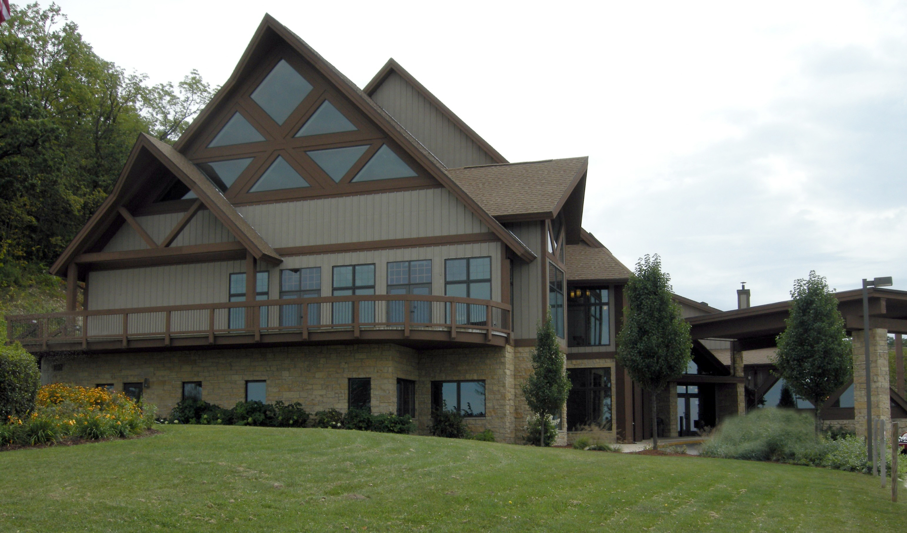 16 Wagoner Lane