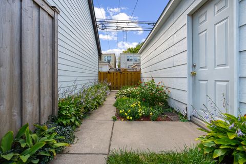 Tiny photo for 4850 N Kostner Avenue, Chicago, IL 60630 (MLS # 12035221)