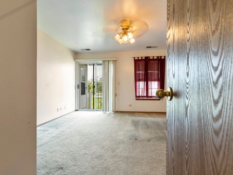 Tiny photo for 4 Truman Court #B, Streamwood, IL 60107 (MLS # 12698869)