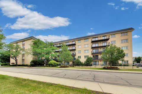 Tiny photo for 8600 Waukegan Road #307, Morton Grove, IL 60053 (MLS # 12684220)