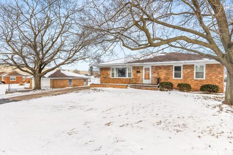 Tiny photo for 1010 Elliott Street, Streator, IL 61364 (MLS # 12557128)