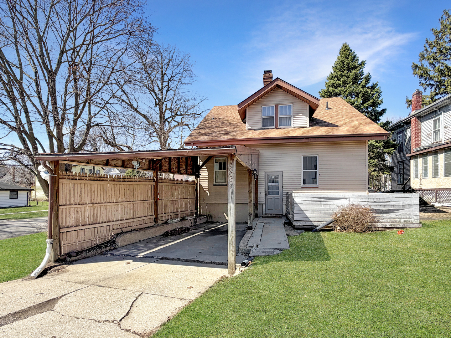 405 N Apple Avenue