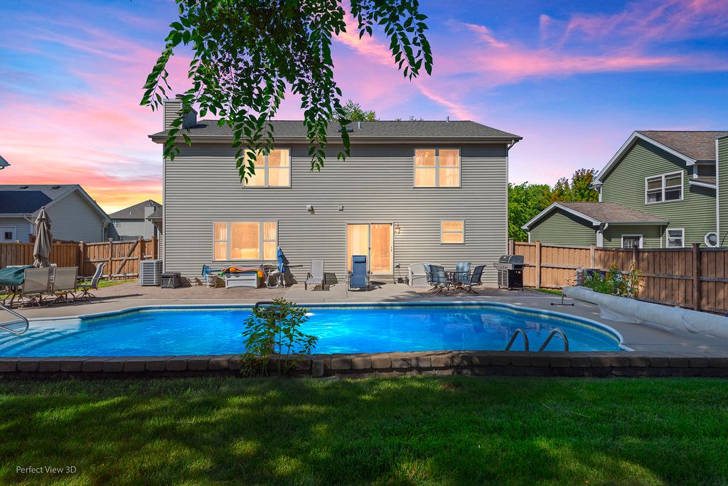 Photo for 802 Joanne Drive, Minooka, IL 60447 (MLS # 12467683)