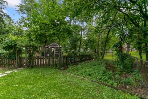 Tiny photo for 11345 S BELL Avenue, Chicago, IL 60643 (MLS # 12556630)