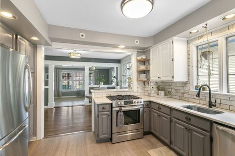 Tiny photo for 11345 S BELL Avenue, Chicago, IL 60643 (MLS # 12556630)