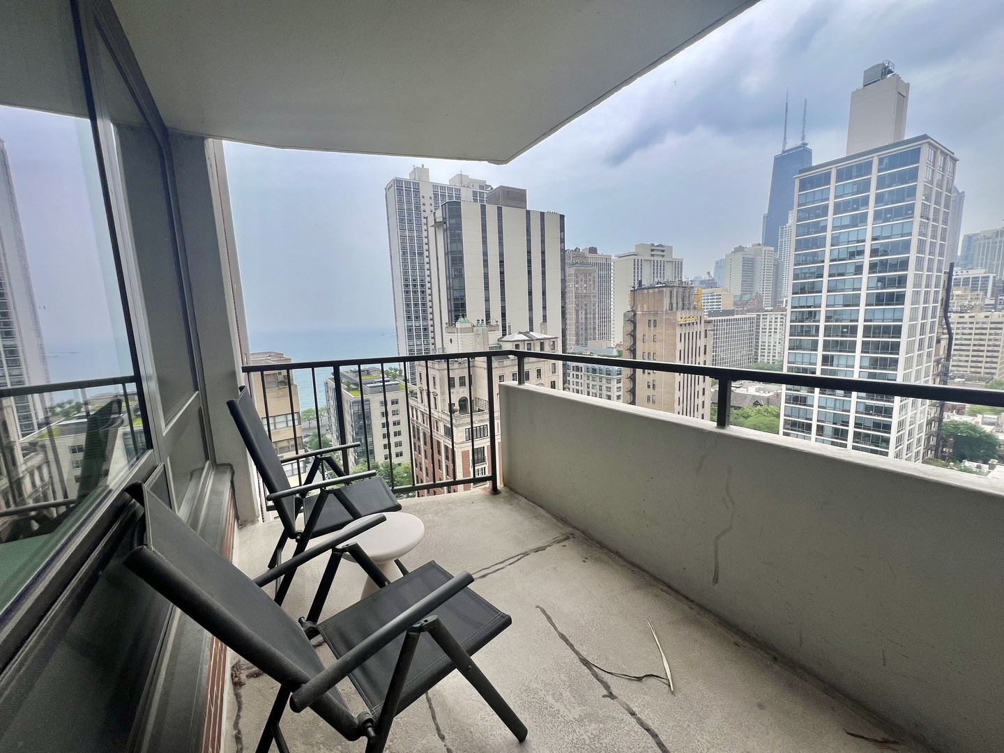 1340 N Astor Street 2105