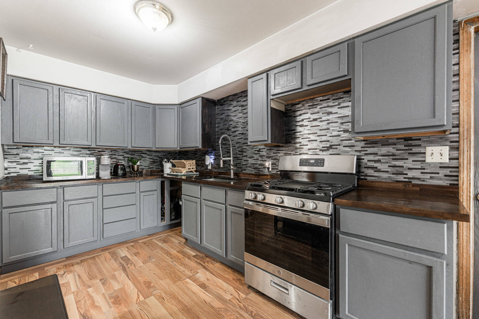 1409 E Stonehenge Drive 1409