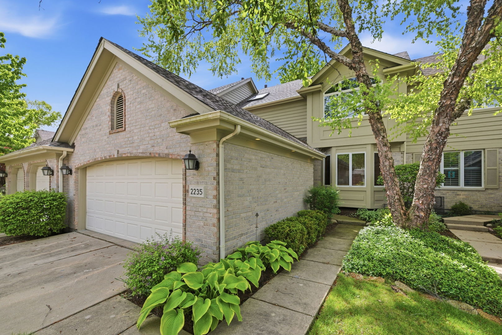 2235 Tamarack Drive