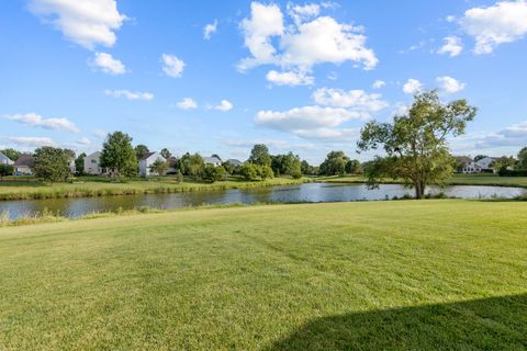 Tiny photo for 12 Baldwin Court, Lake In The Hills, IL 60156 (MLS # 12469360)