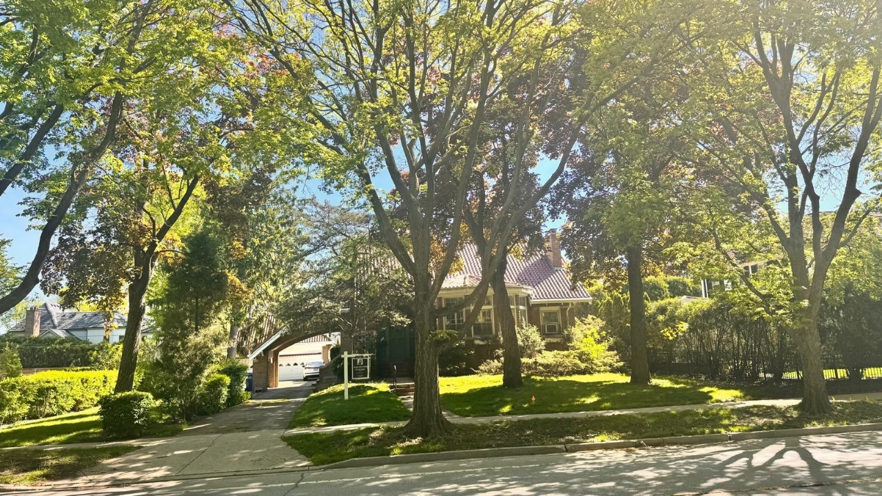 1112 Sheridan Road