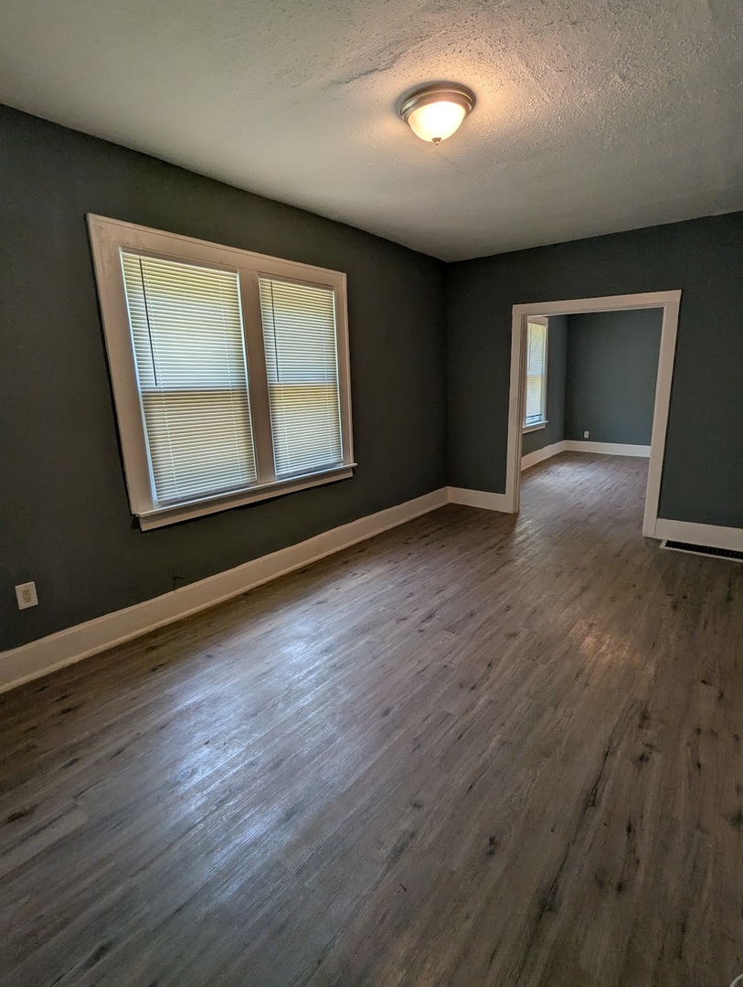 1309 W 110th Place