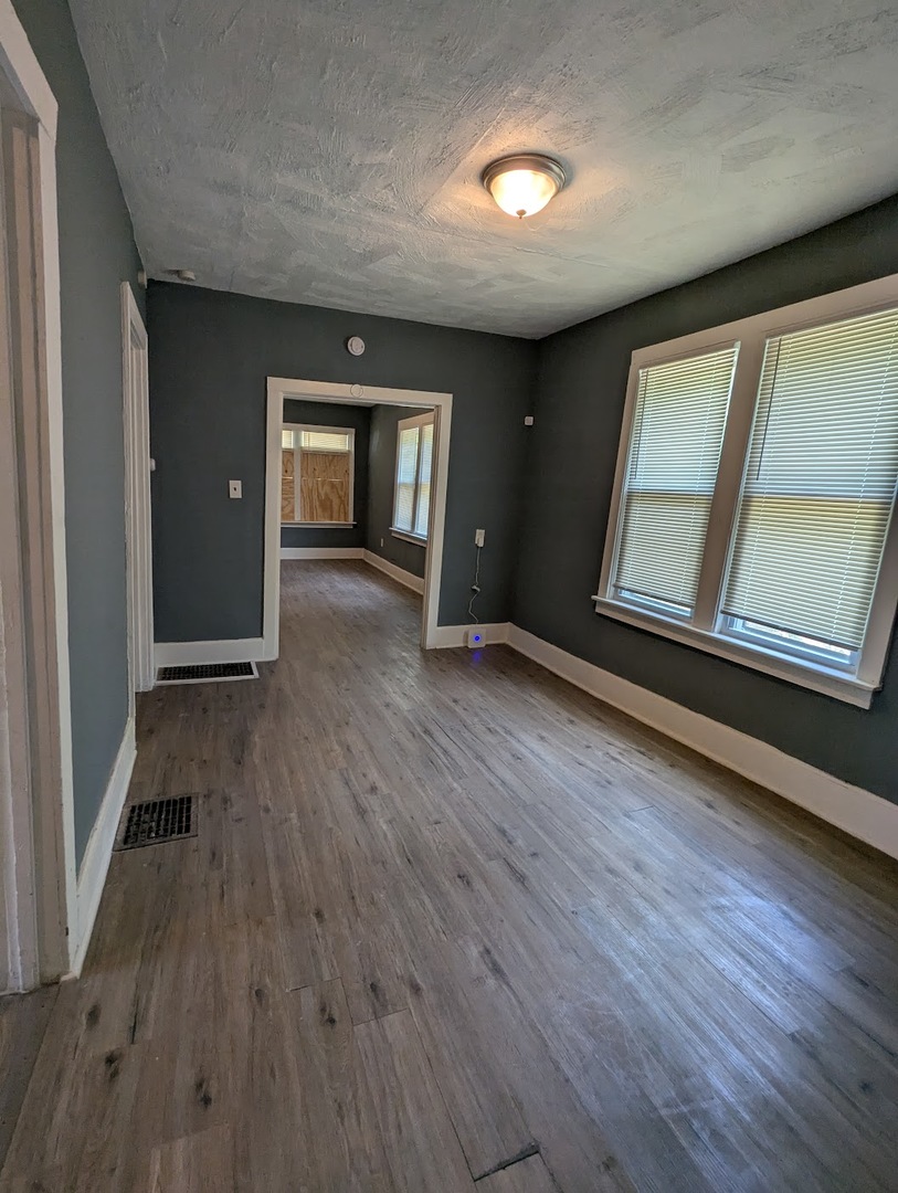 1309 W 110th Place