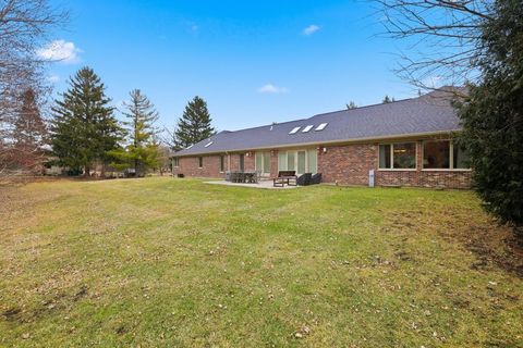 Tiny photo for 53 Darlington Drive, Hawthorn Woods, IL 60047 (MLS # 12585768)