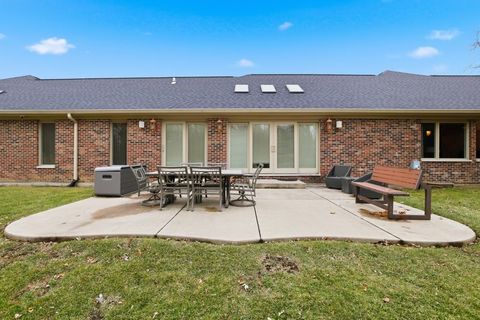 Tiny photo for 53 Darlington Drive, Hawthorn Woods, IL 60047 (MLS # 12585768)
