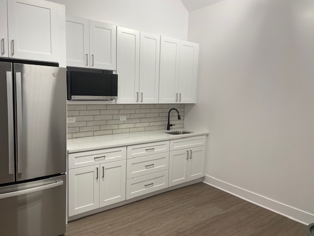 2839 N Milwaukee Avenue 8