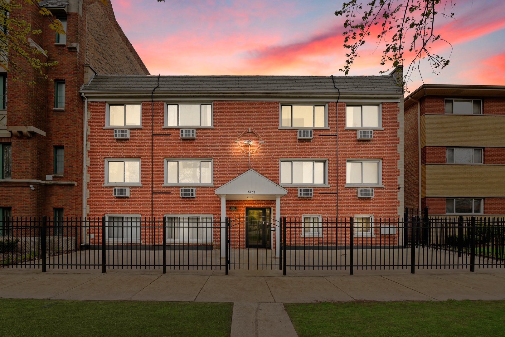 7006 S Cregier Avenue