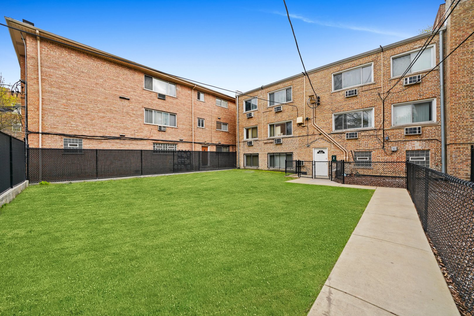 7006 S Cregier Avenue