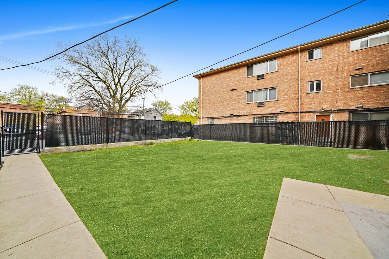 7006 S Cregier Avenue