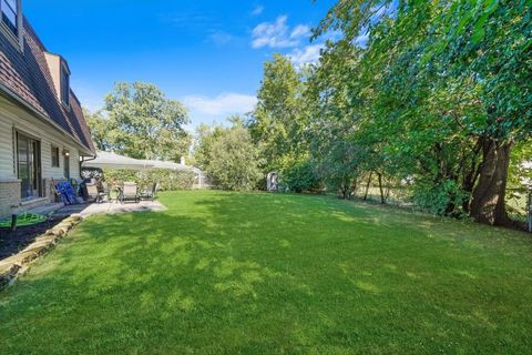 Tiny photo for 245 Tanglewood Court, Elk Grove Village, IL 60007 (MLS # 12526991)