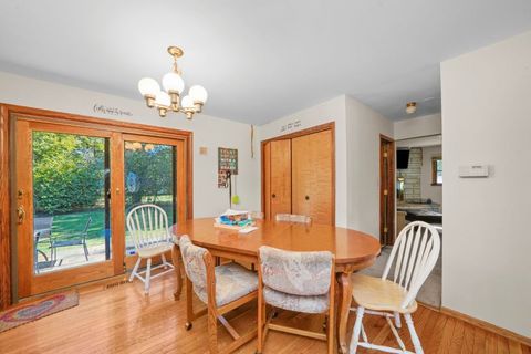 Tiny photo for 245 Tanglewood Court, Elk Grove Village, IL 60007 (MLS # 12526991)