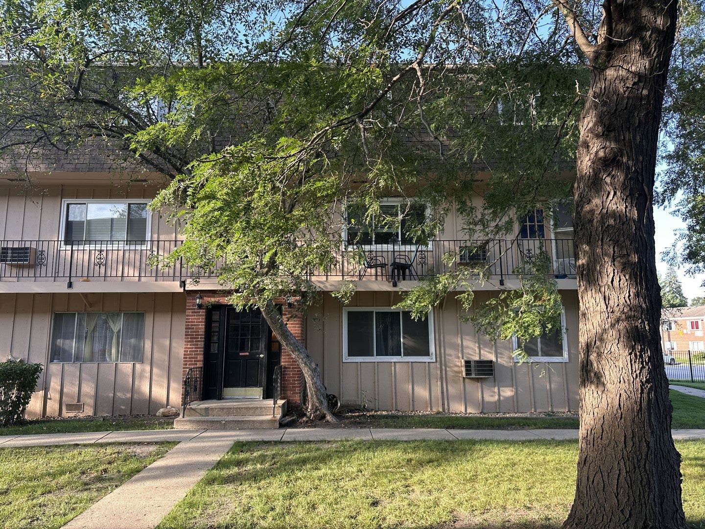 2310 Algonquin Road 6