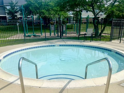 Tiny photo for 2814 Belle Lane #2814, Schaumburg, IL 60193 (MLS # 12441689)
