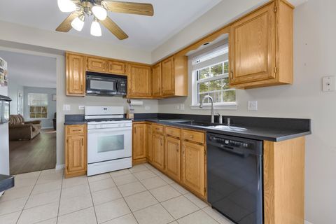 Tiny photo for 2814 Belle Lane #2814, Schaumburg, IL 60193 (MLS # 12441689)