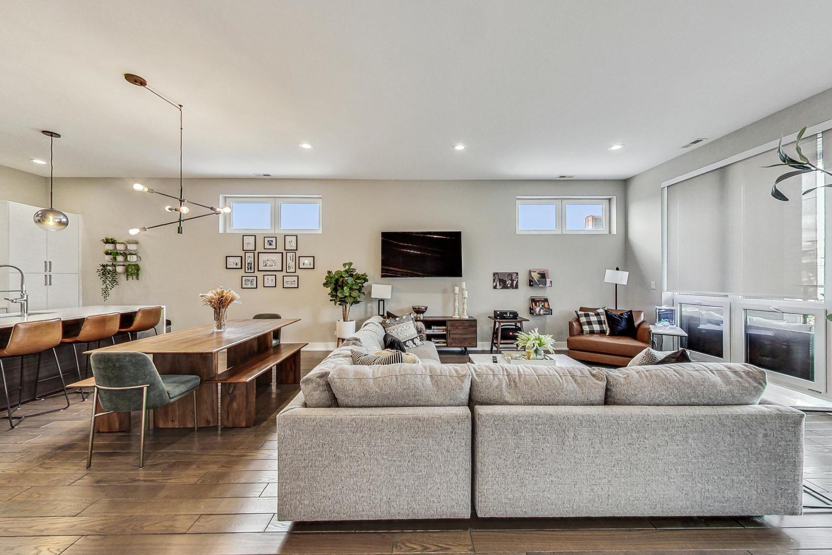 2341 W Chicago Avenue 2F