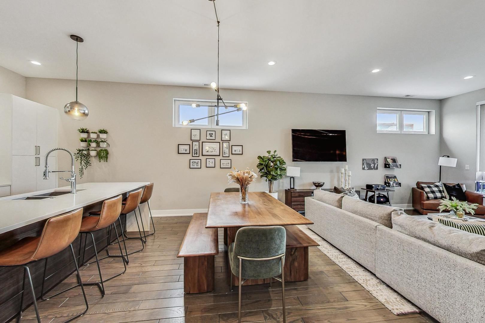 2341 W Chicago Avenue 2F