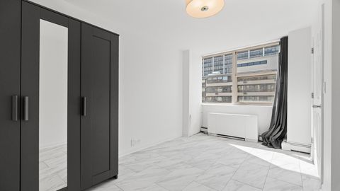 Tiny photo for 40 E Cedar Street #18A, Chicago, IL 60611 (MLS # 12620689)